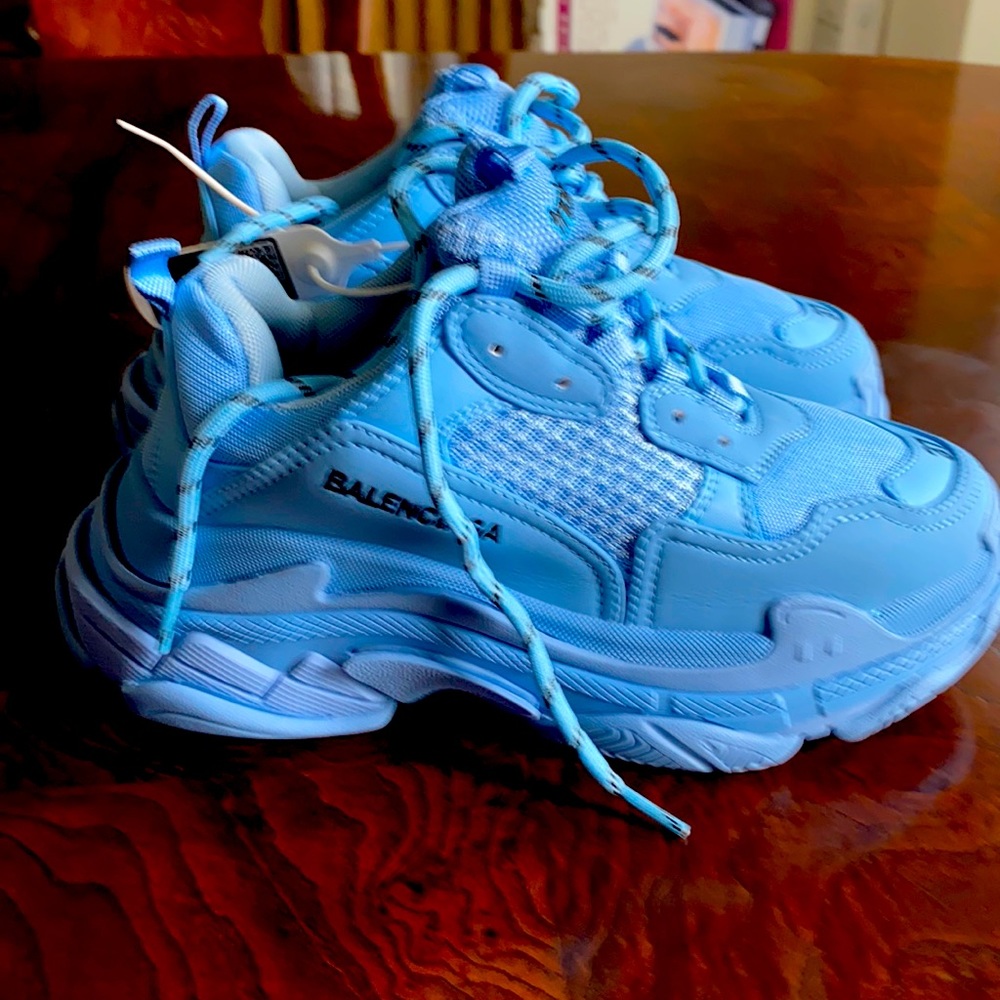 Brand new shoe